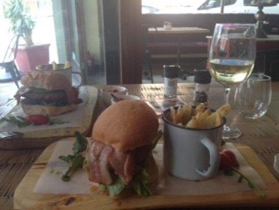 Aroma Cafe Restaurant